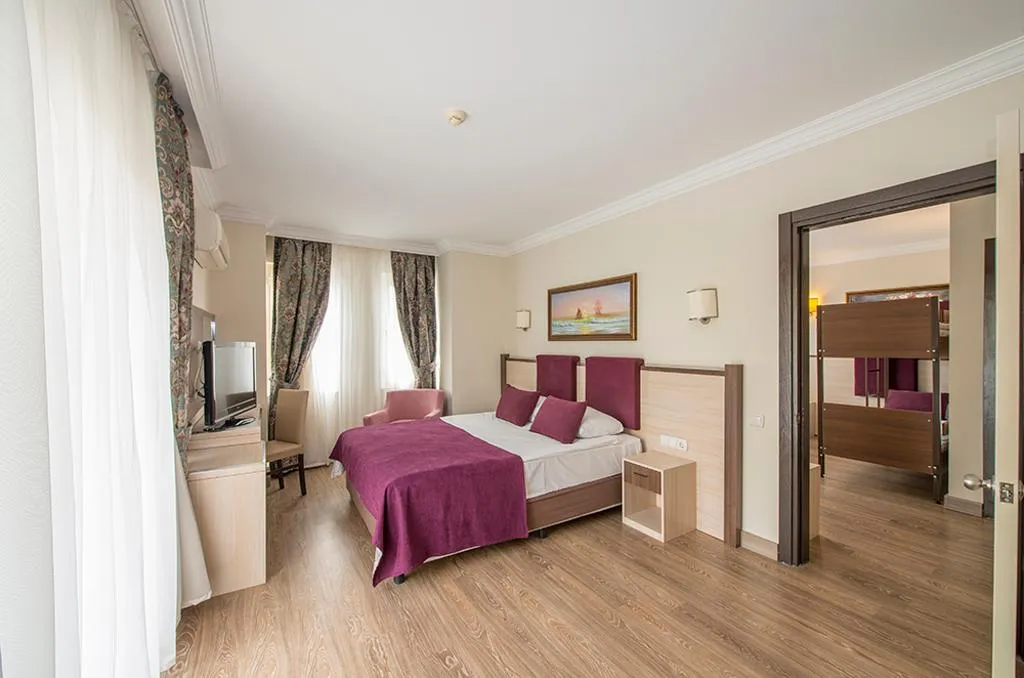 FAMILY ROOM BUNK BED Room, Crystal Aura Aqua Collection, Antalya