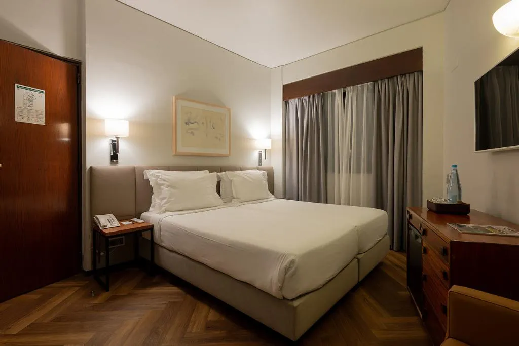 DOUBLE STANDARD Room, Dom Carlos Park, Lisbon