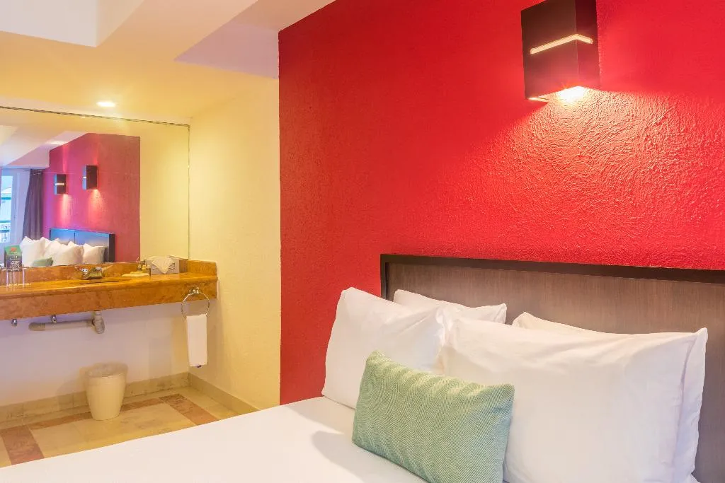 TRIPLE STANDARD Room, Illusion Boutique Hotel, Playa Del Carmen