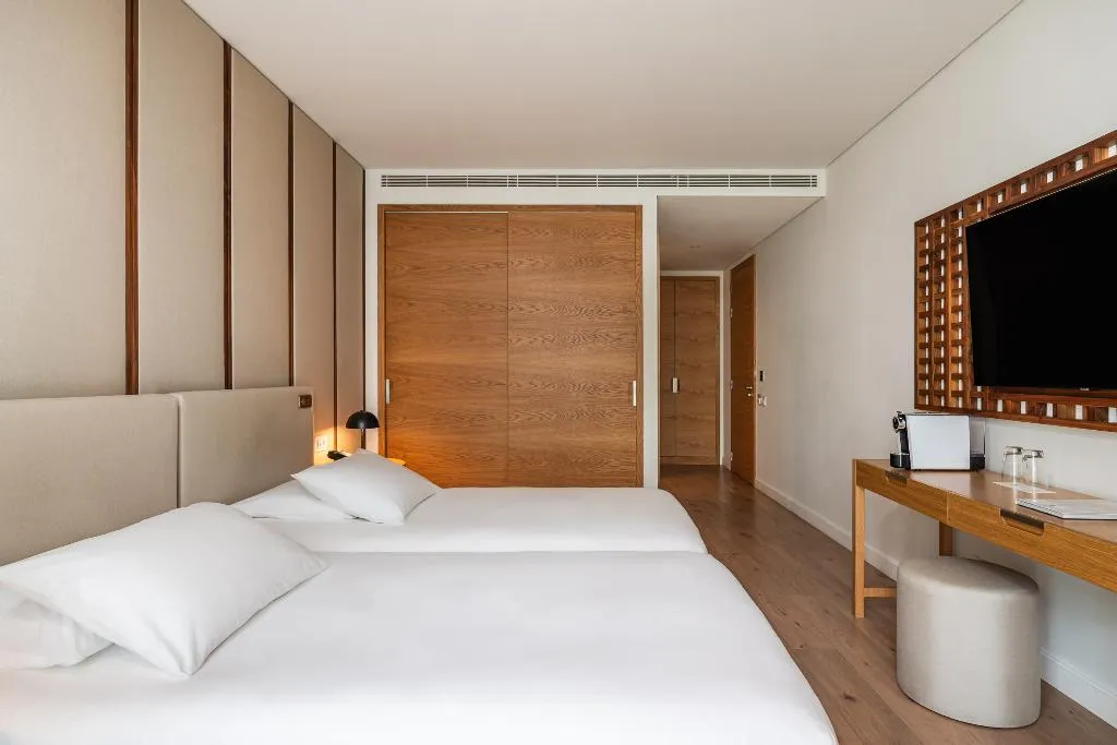 TWIN STANDARD Room, Hyatt Regency Lisbon, Lisbon