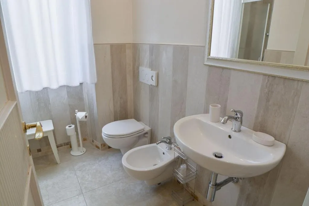 Room, Dimora Salviati, Florence