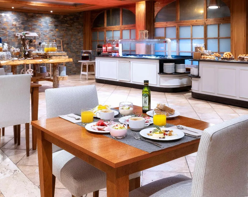Restaurant, Vielha Val d’Arán Affiliated by Melia, Costa Brava