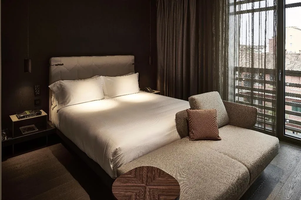 DOUBLE DELUXE WITH TERRACE Room, Hotel Viu Milan, Milan