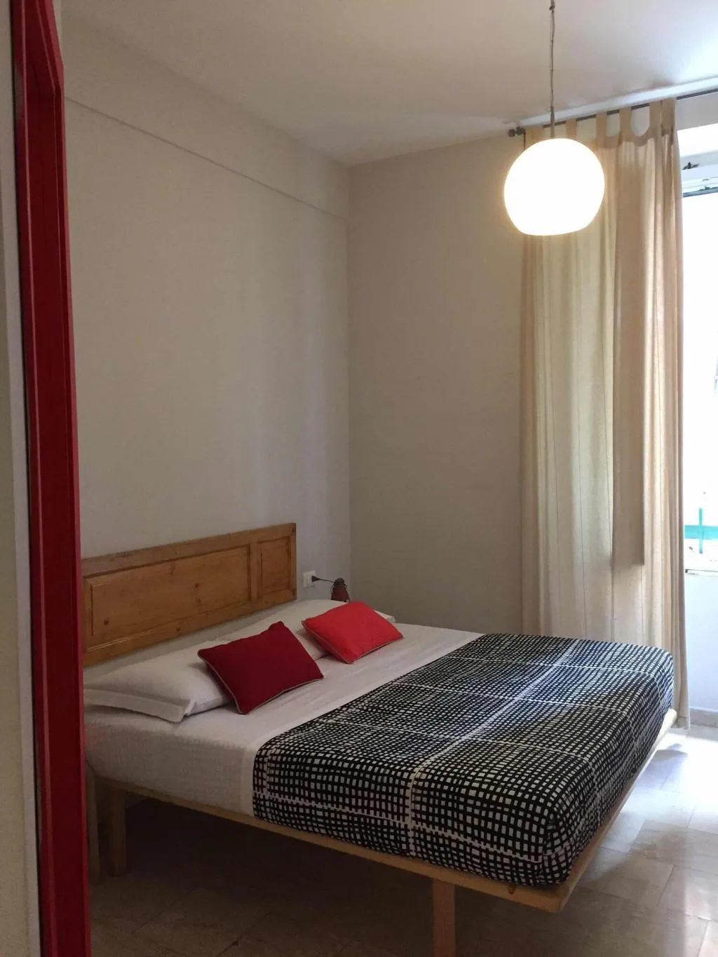 Room, Roma Art Rooms, Naples