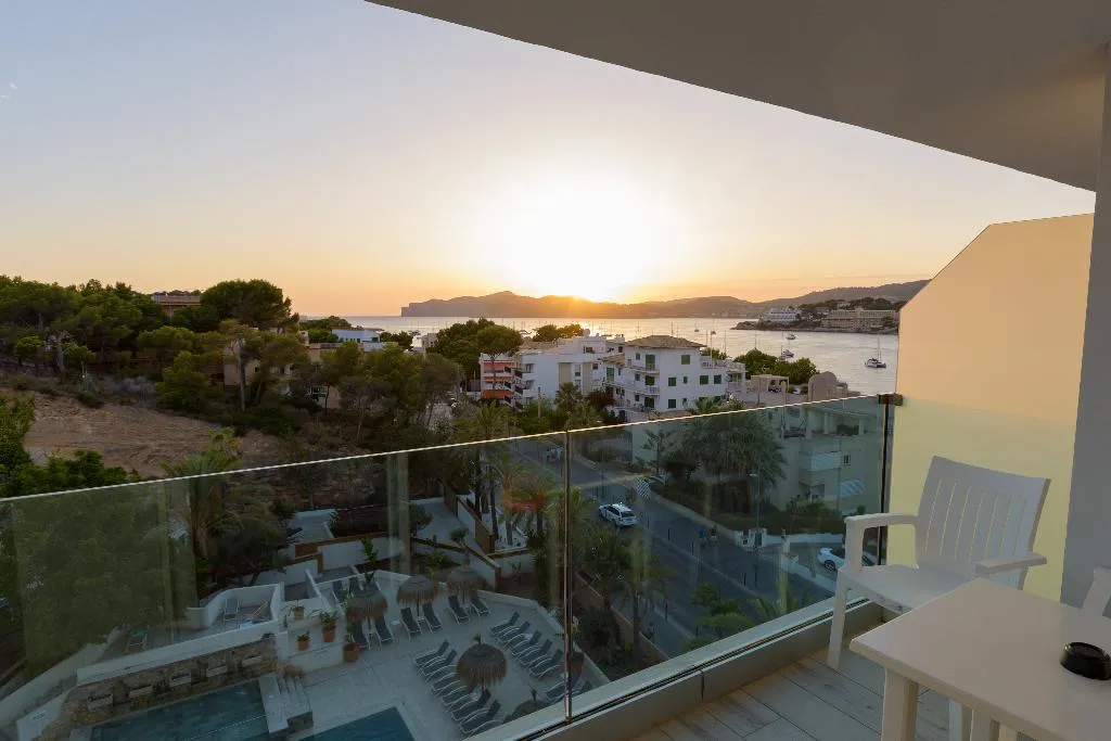 Double or Twin SEA VIEW Room, Bahia del Sol, Majorca