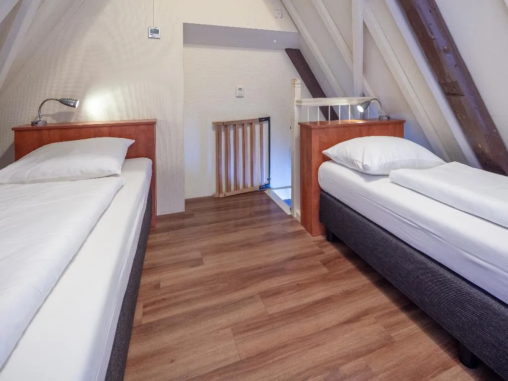 FAMILY ROOM STANDARD Room, A-train, Amsterdam