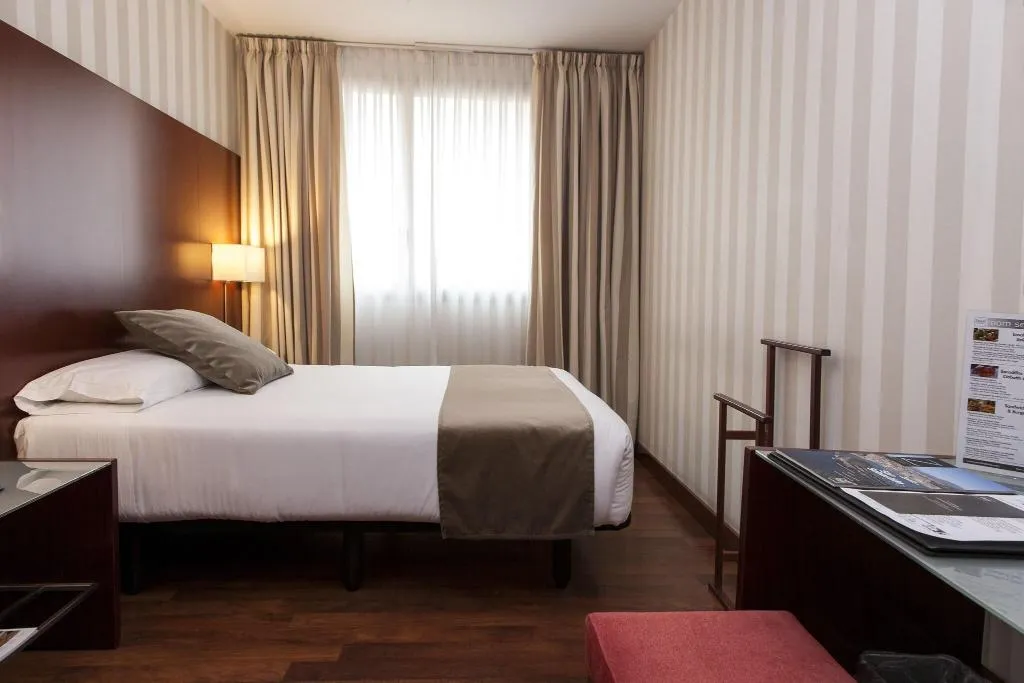 DOUBLE STANDARD Room, Zenit Valencia, Valencia
