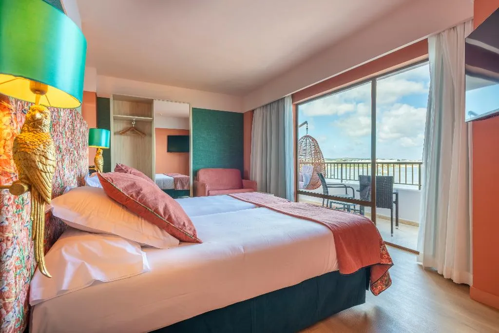 TRIPLE DELUXE SEA VIEW Room, NYX Hotel Ibiza - Adults only, Ibiza