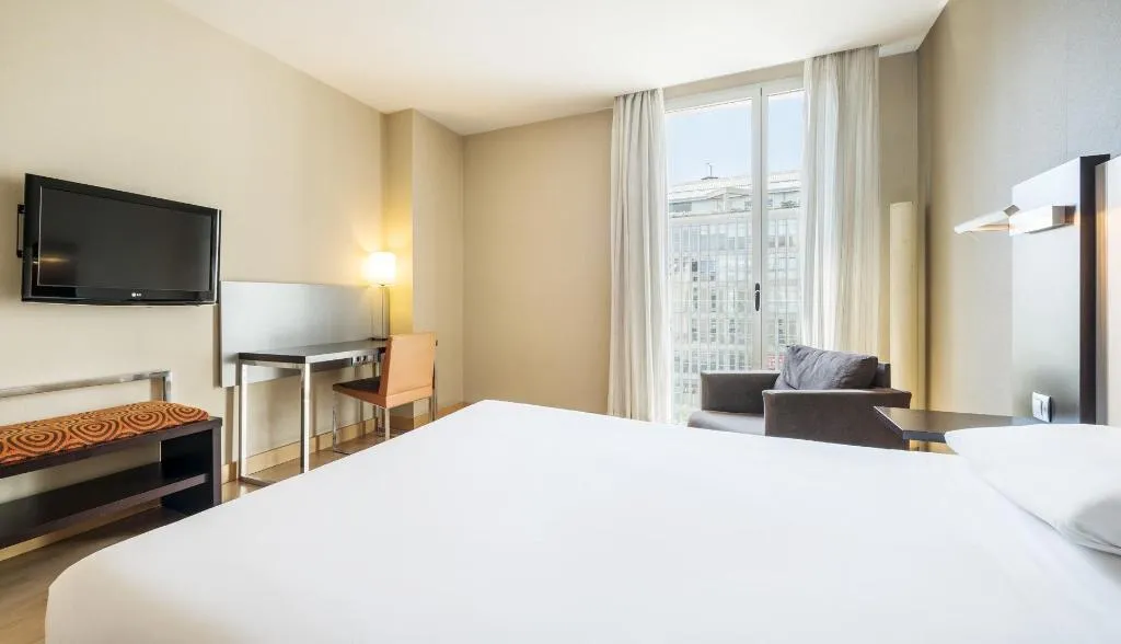 DOUBLE STANDARD Room, Ilunion Auditori, Barcelona