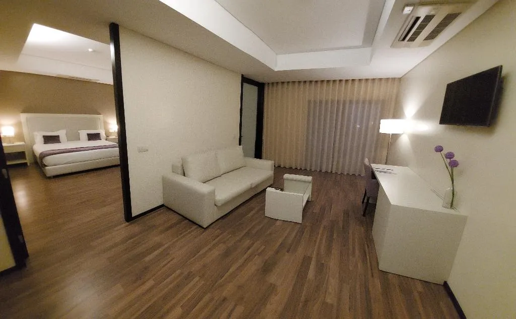 SUITE CITY VIEW Room, Hotel Monte Lírio, Porto