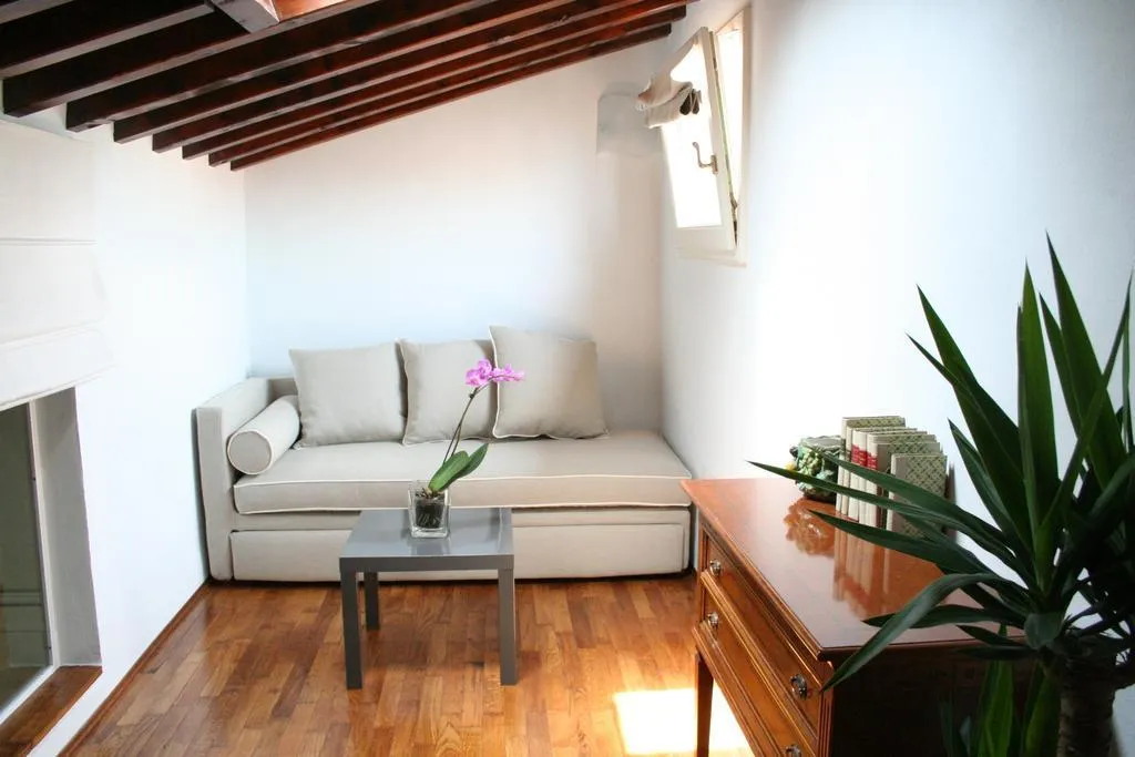 APARTMENT ONE BEDROOM Room, Florence View Apartments, Florence