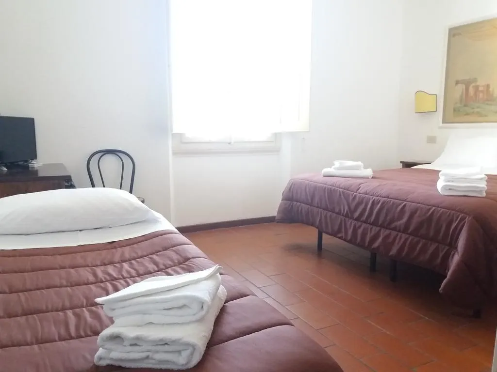TRIPLE STANDARD Room, Airone, Florence