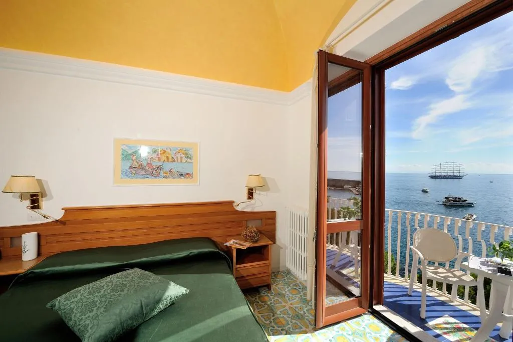 Double or Twin SUPERIOR OCEAN VIEW Room, La Bussola, Naples