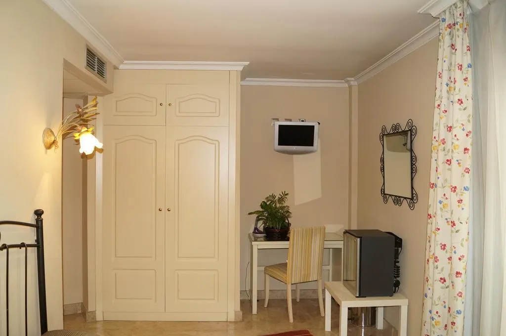 Room, Caballero Errante, Madrid