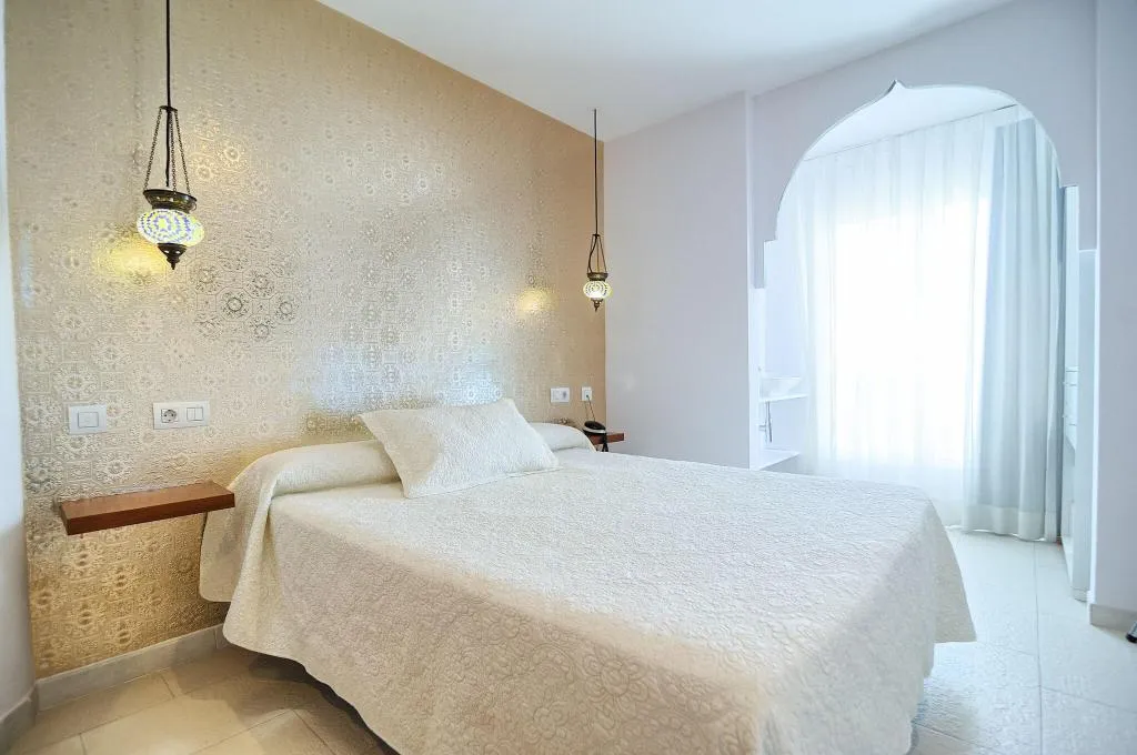 DOUBLE SUPERIOR CITY VIEW Room, Gabbana Beach, Valencia