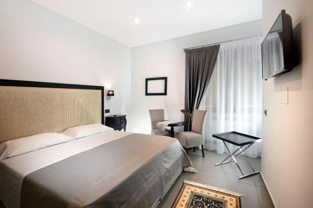 Room, Barbarella Suite, Naples
