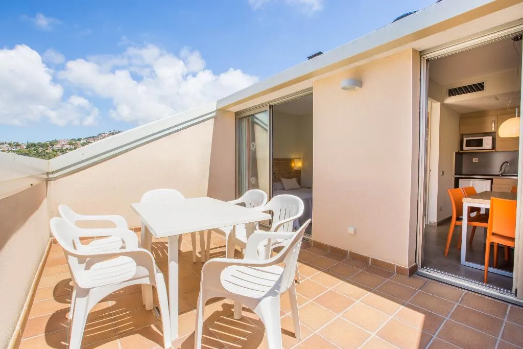 APARTMENT CAPACITY 6 TWO BEDROOMS Room, Aparthotel Odissea Park, Costa Brava