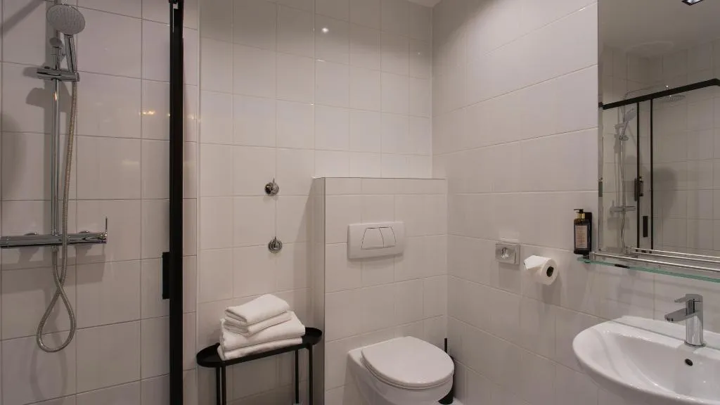 DOUBLE STANDARD Room, Atrium, Krakow