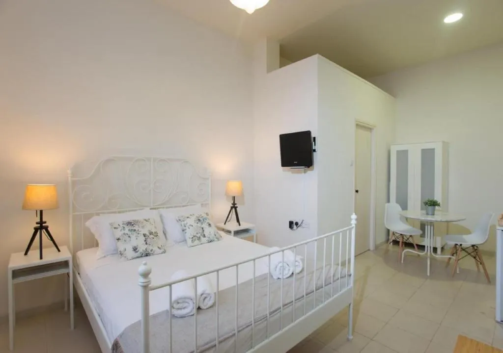 Room, Shongas Inn, Cyprus