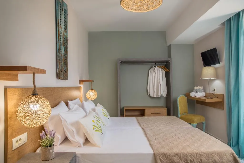 VILLA FOUR BEDROOMS WITH PRIVATE POOL Room, Bruma Residence, Zante