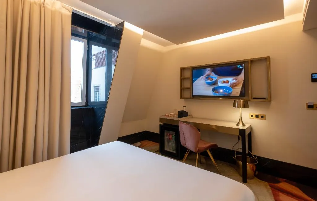 DOUBLE SINGLE USE PREMIUM Room, Madalena By the Beautique Hotels, Lisbon