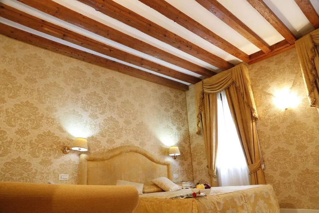 Room, Ca Furlan, Venice