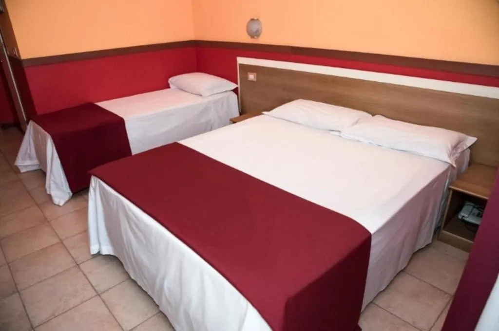 TRIPLE ECONOMY Room, Corallo Milano, Milan