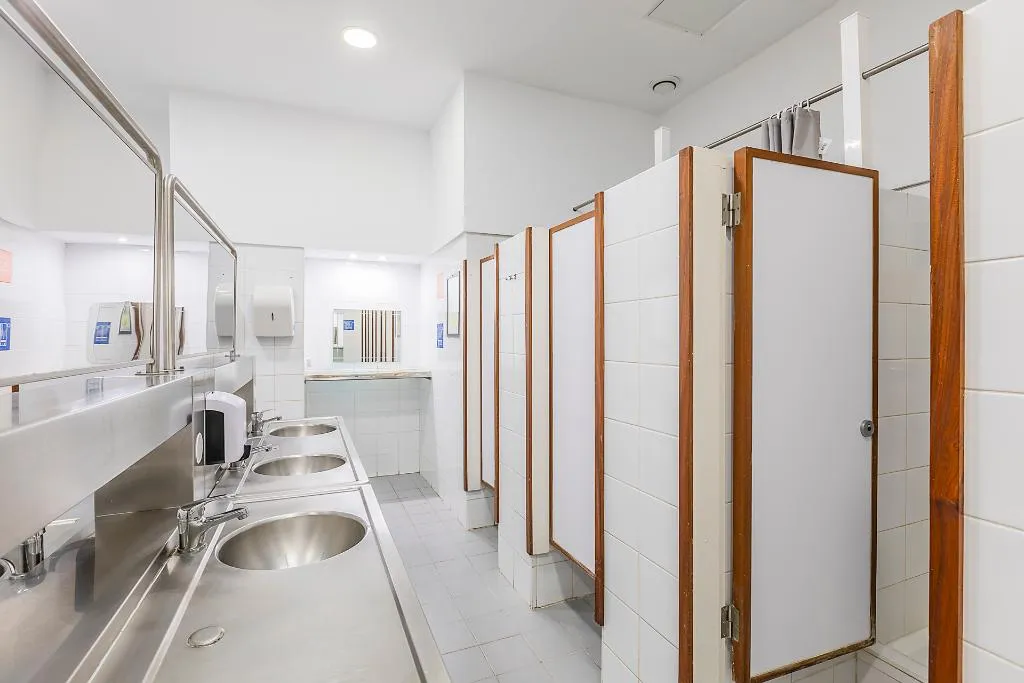 Bed in dormitory CAPACITY 6 Room, Hi Lisbon – Pousada De Juventude, Lisbon