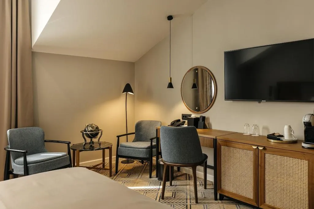 Room, Armerun Heritage Hotel & Residences, Split