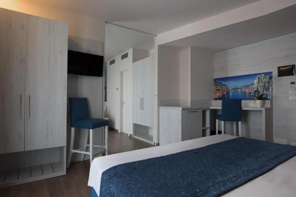Room, Cesare Augustus, Venice