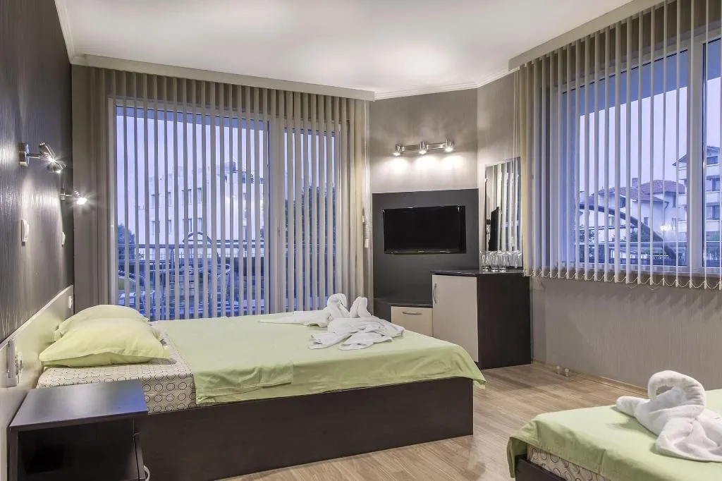 Room, Family Hotel Adena, Bourgas