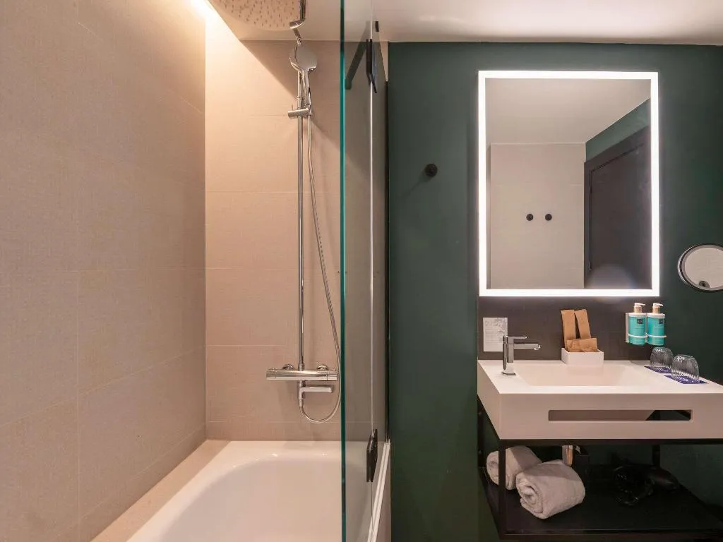 DOUBLE SUPERIOR Room, Novotel Valencia Lavant, Valencia
