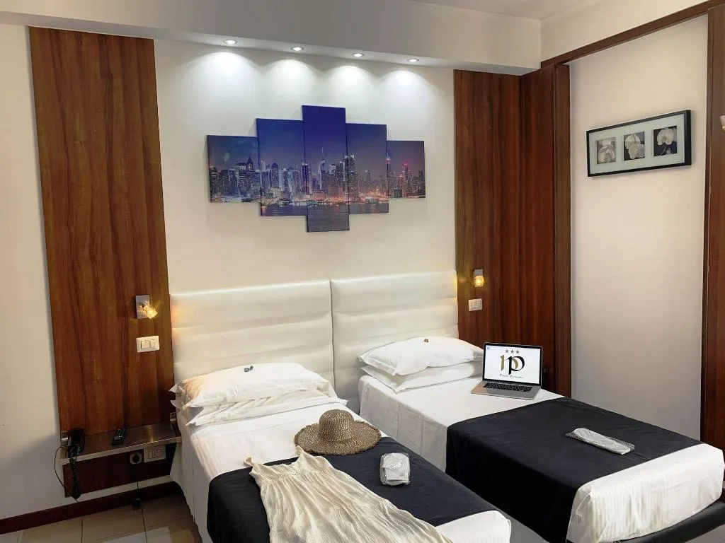 Room, Hotel Perugino, Milan