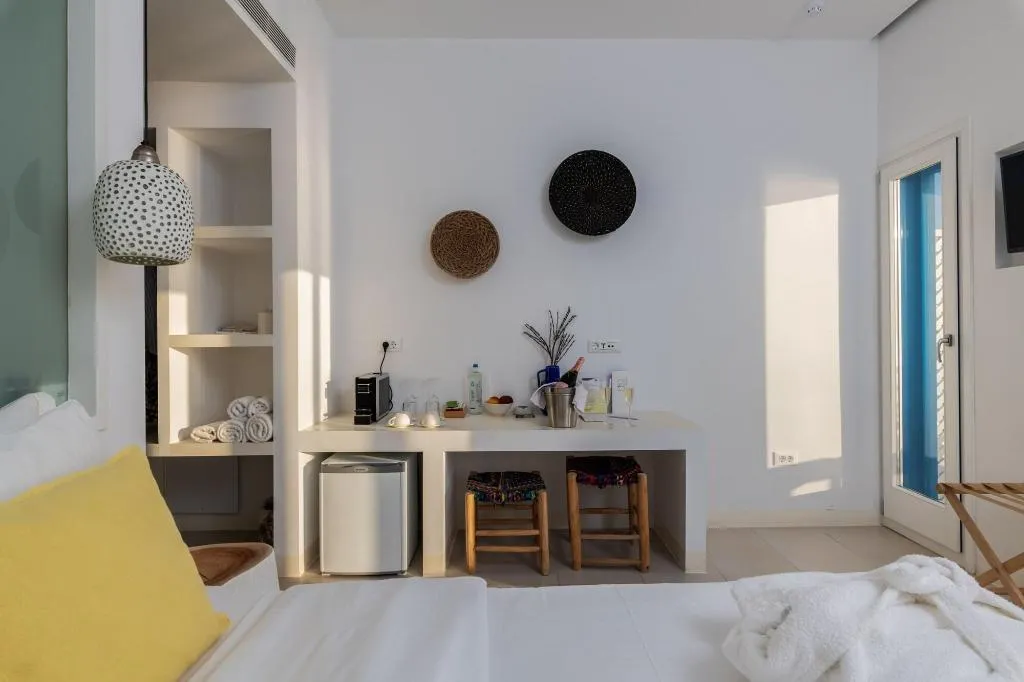 Room, Bluetopia Suites, Mykonos