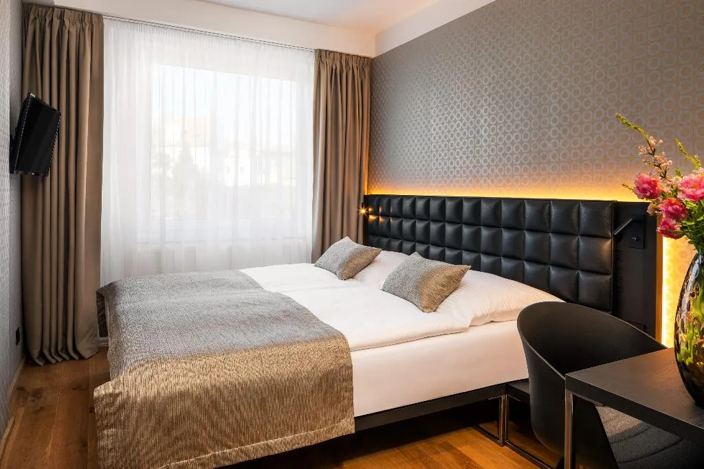 FAMILY ROOM ONE BEDROOM Room, Aida, Prague