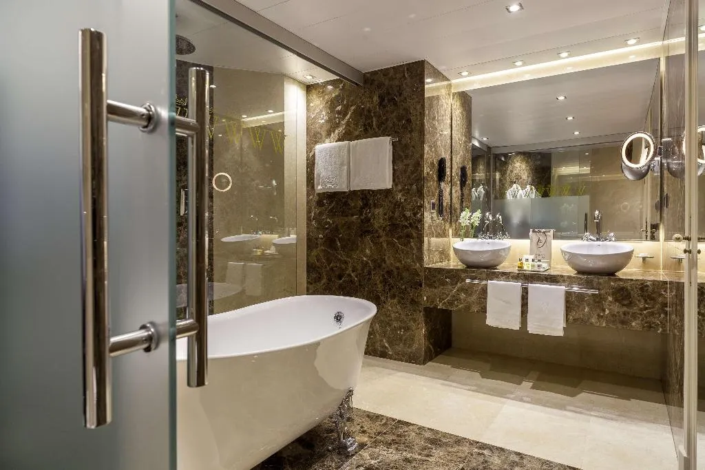 SUITE LUXURY Room, Wellington Hotel & Spa Madrid, Madrid