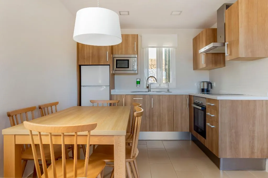 APARTMENT CAPACITY 6 TWO BEDROOMS Room, White Sands Beach Club, Menorca