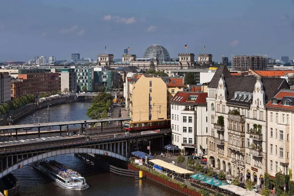 DOUBLE RIVER VIEW Room, Melia Berlin, Berlin