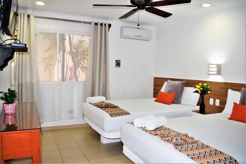 SUITE OCEAN FRONT Room, Arrecifes Suites, Cancun Area