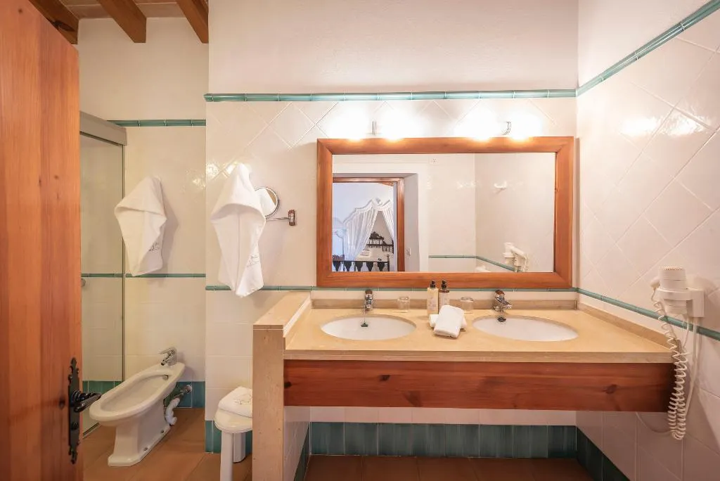 JUNIOR SUITE STANDARD Room, Finca Son Roig, Majorca