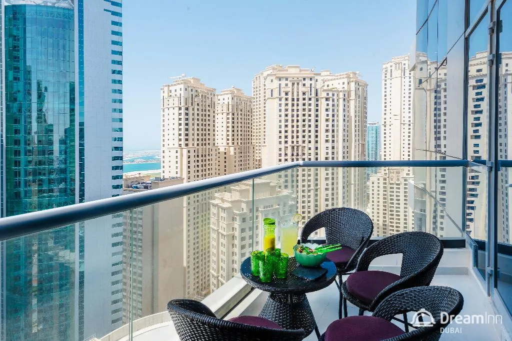 Terrace, Dream Inn Dubai Apartments - Bay Central, Dubai