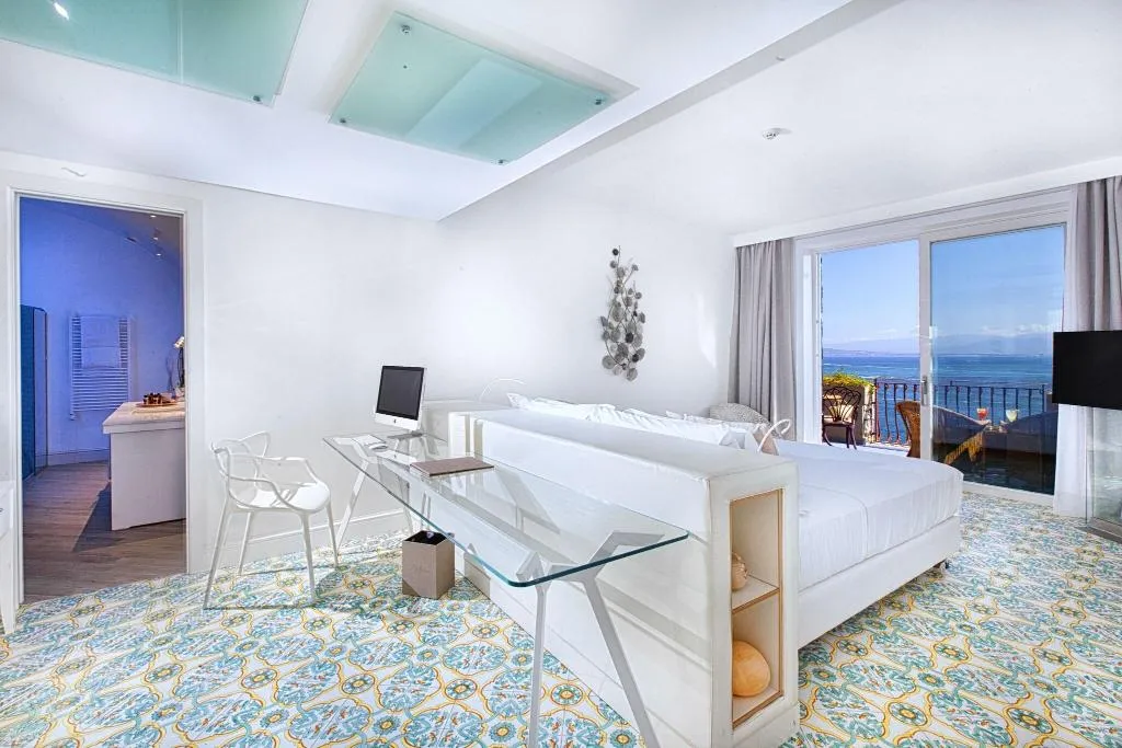 JUNIOR SUITE DELUXE SEA VIEW Room, Belair, Naples