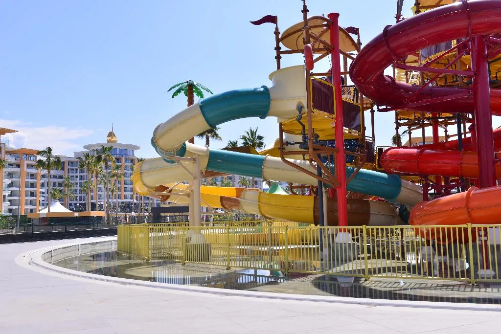 Sports and Entertainment, Azura World Hotel, Antalya