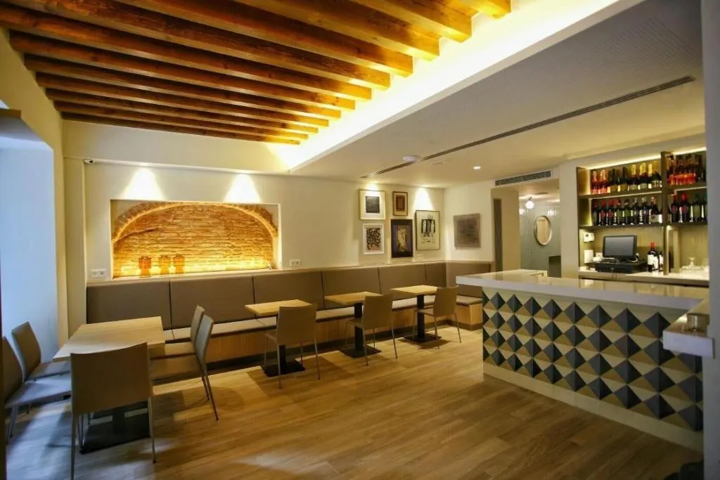 Bar, San Lorenzo Suites, Madrid