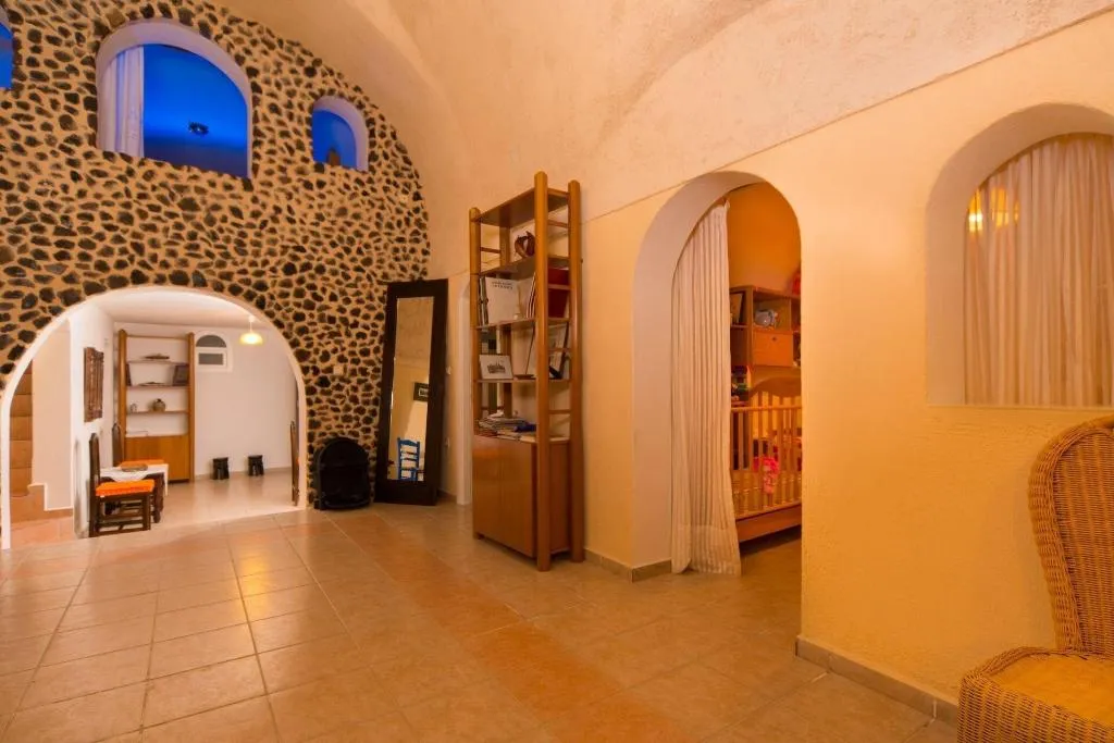 Room, Canava Santino, Santorini