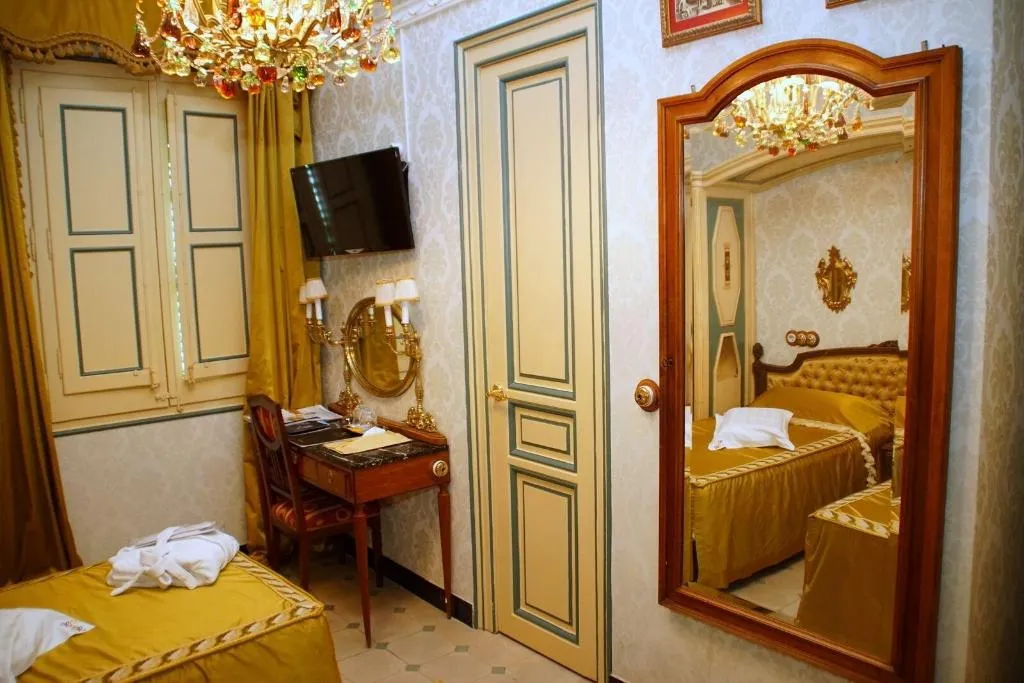 Room, Sitges Royal Rooms, Costa Brava