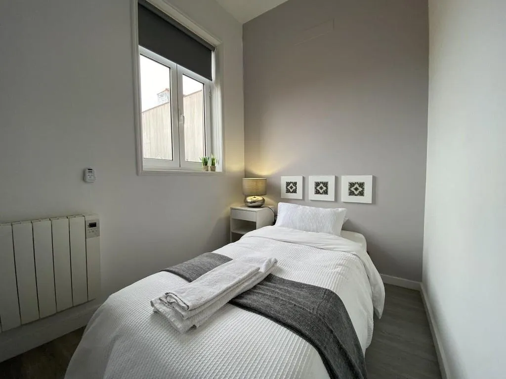 SINGLE STANDARD Room, Residencial Triunfo, Porto