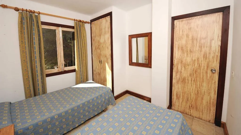 APARTMENT CAPACITY 2 TWO BEDROOMS Room, Playa Ferrera, Majorca