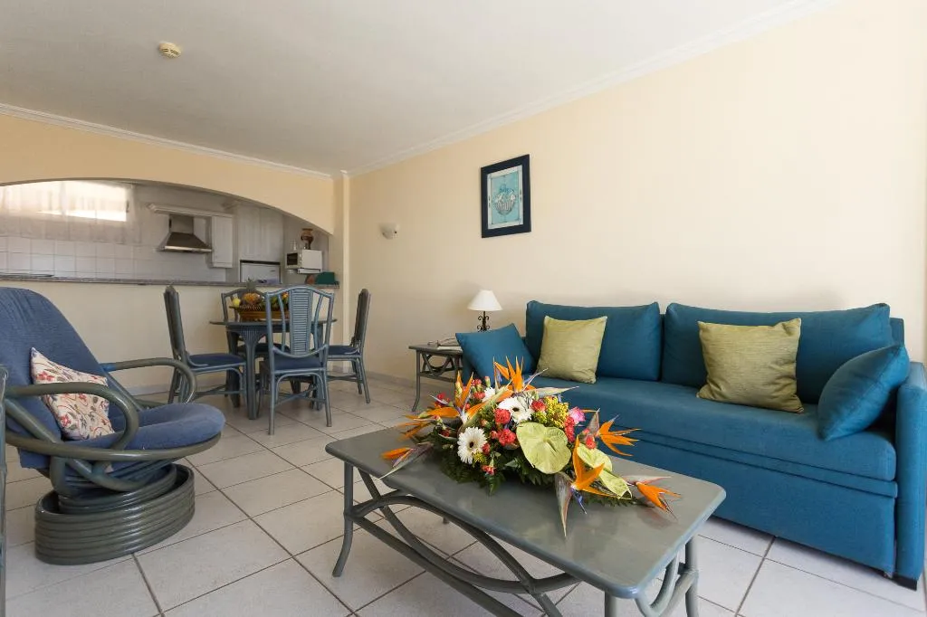 APARTMENT SEA VIEW ONE BEDROOM Room, El MarquÃ©s Palace by Intercorp Hotel Group, Tenerife