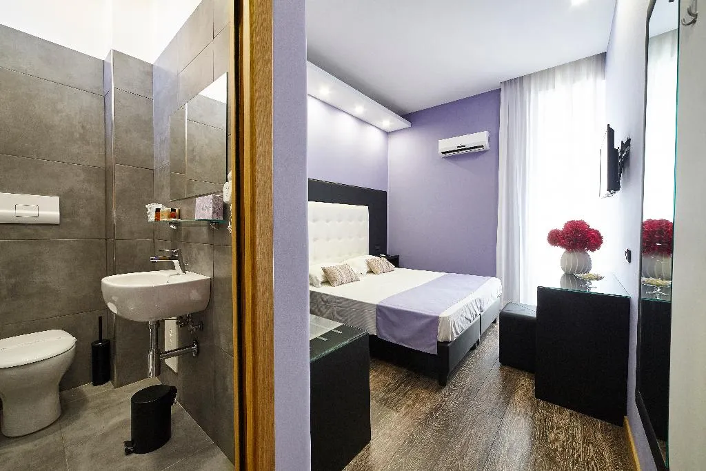 Double or Twin WITH BALCONY Room, Style Caserta, Naples